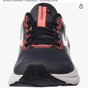 (SOLD) BNIB!! BROOKS TRANSCEND 7 RUNNING SHOES 7